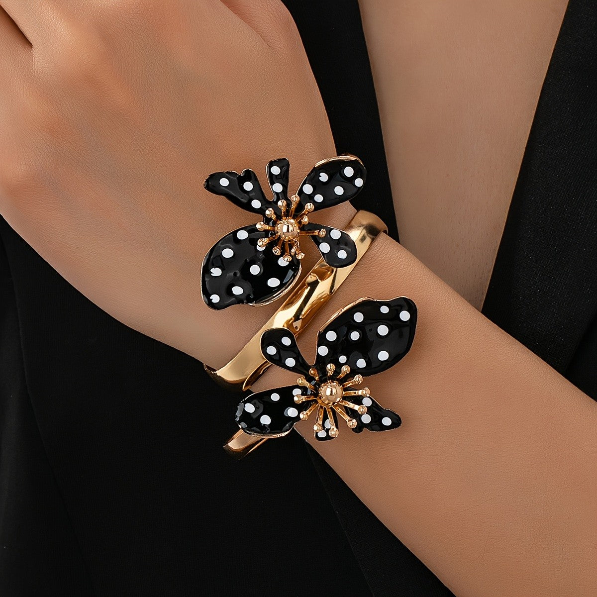 Polka Dot Flower Open Bangle