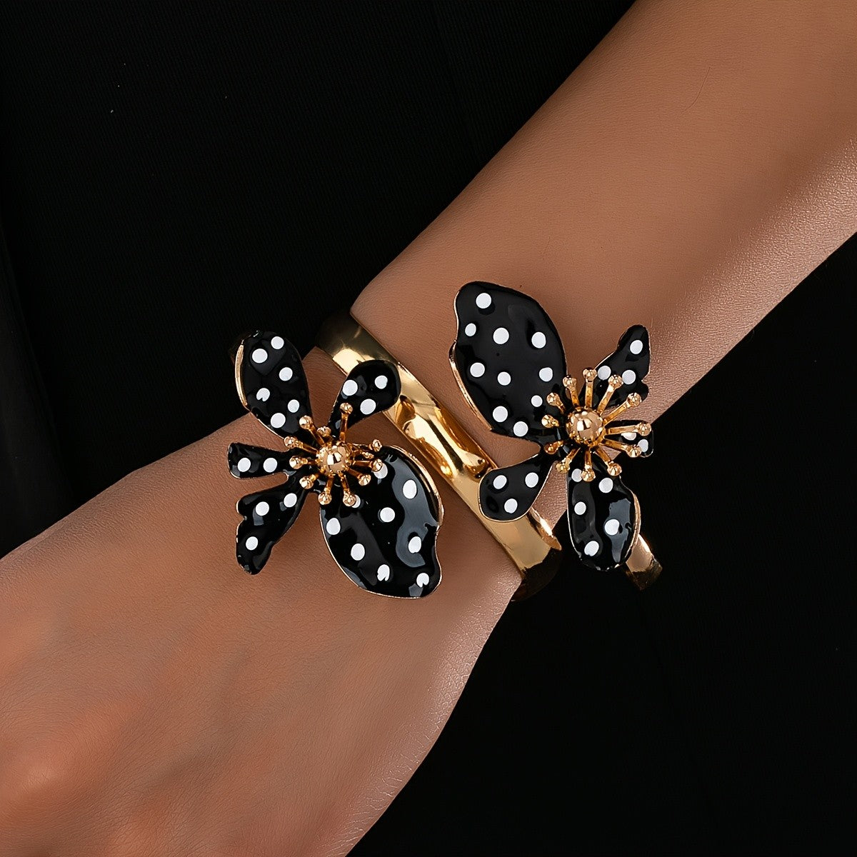 Polka Dot Flower Open Bangle