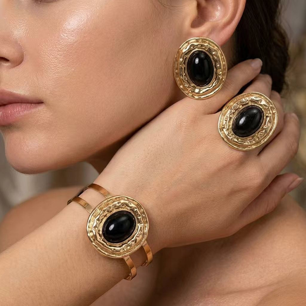 Black Oval Stone Cuff Jewelry Set