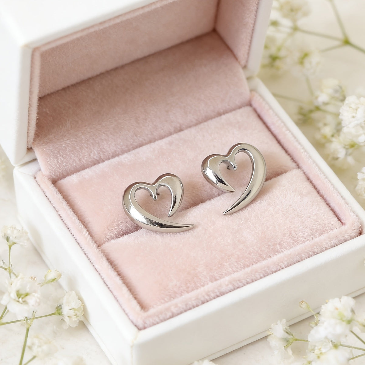 Sculpted Curve Heart Earrings