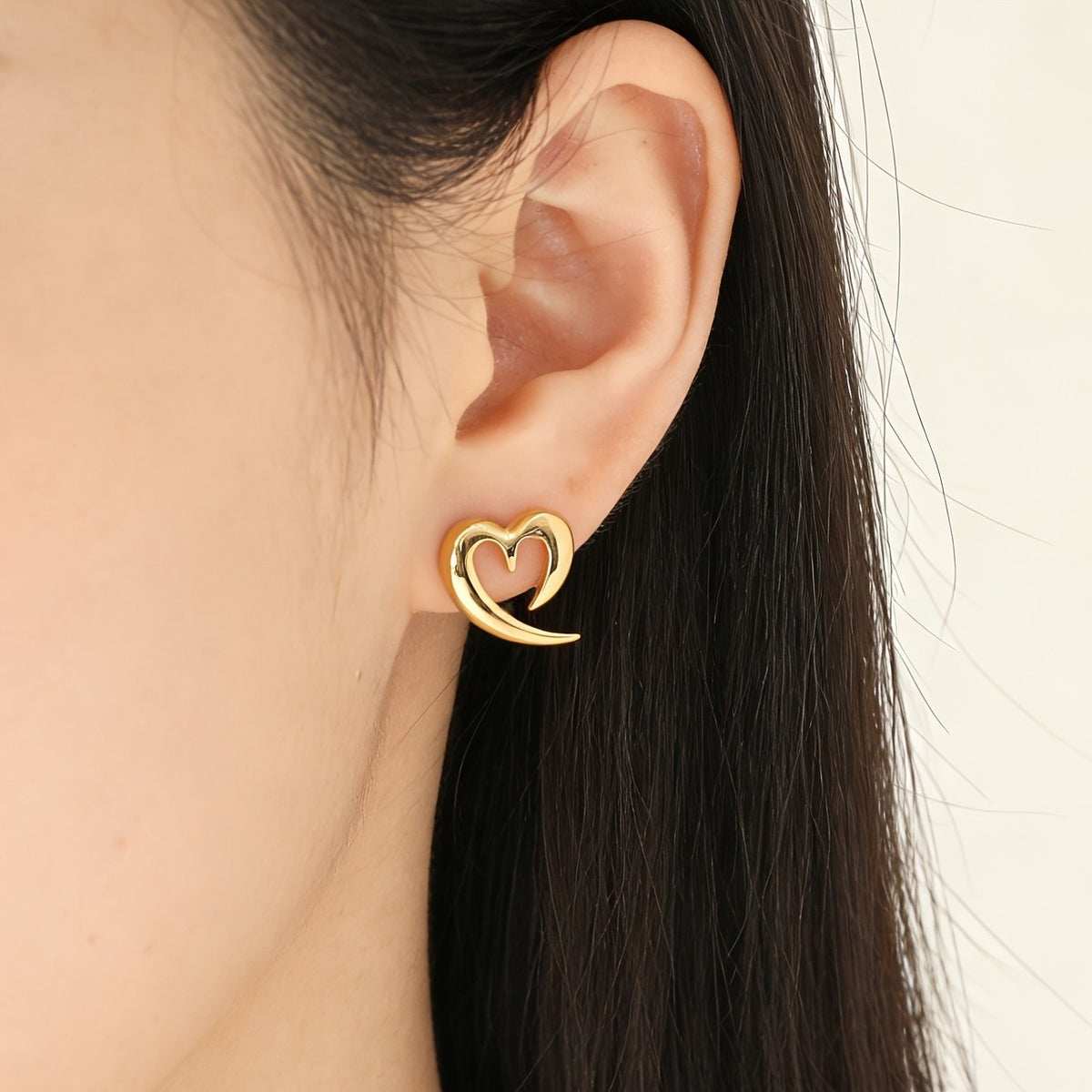 Sculpted Curve Heart Earrings