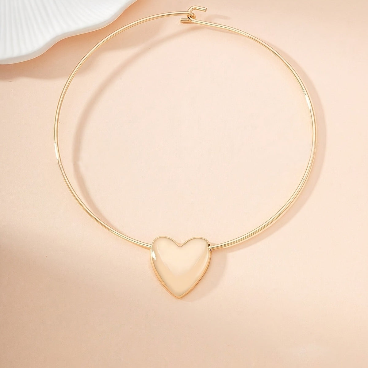 Polished Heart Collar Necklace