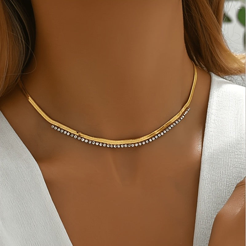 Crystal Inlaid Curve Necklace