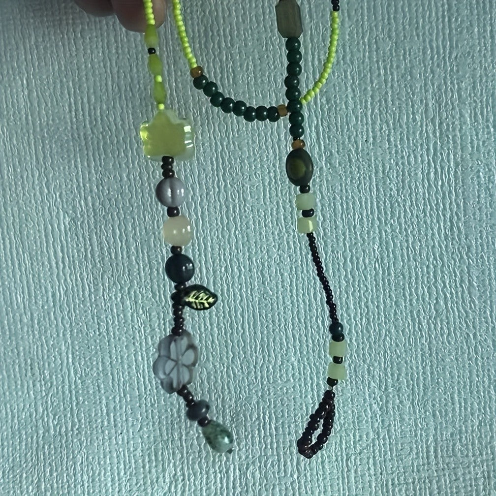 Green Leaf & Flower Bead Necklace