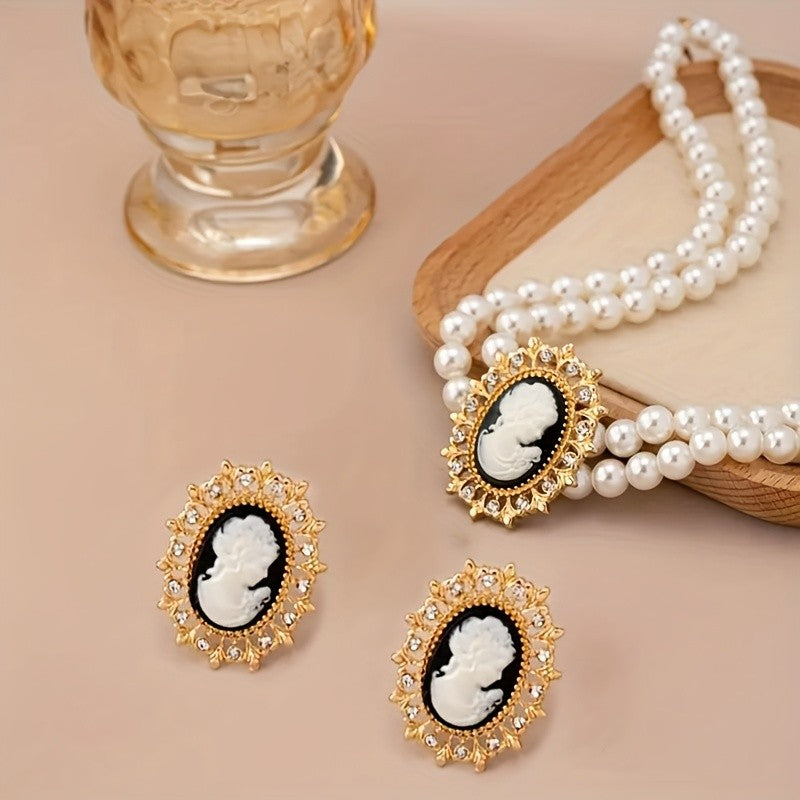 Cameo Portrait Pearl Choker Set