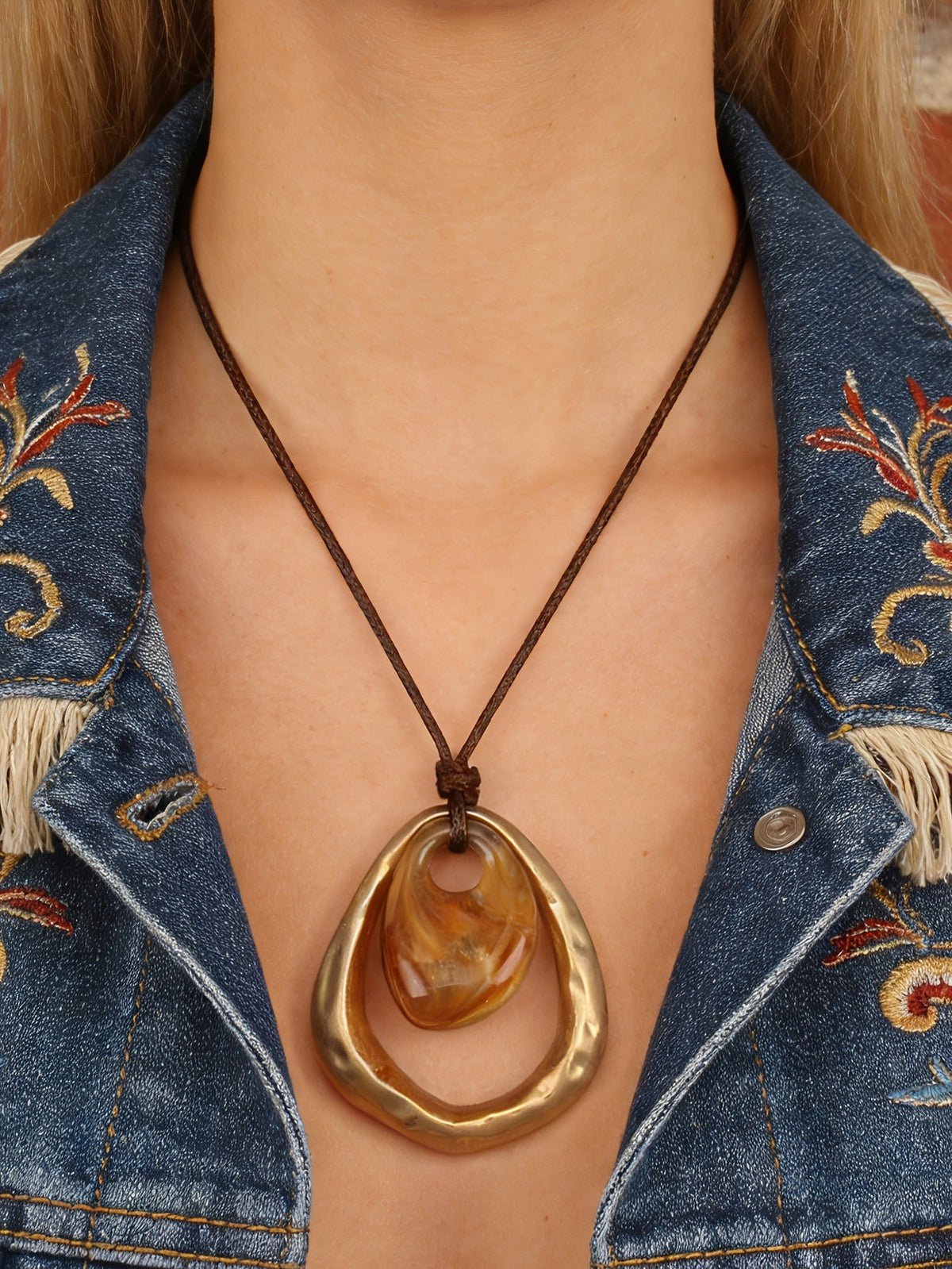 Amber Resin Irregular Frame Necklace
