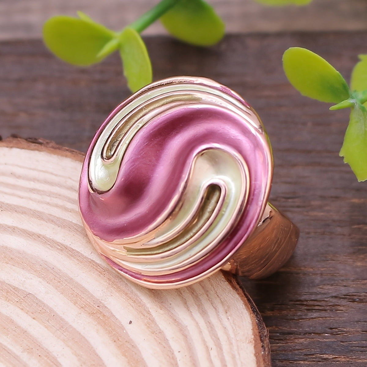 Fluid Wave Dome Ring