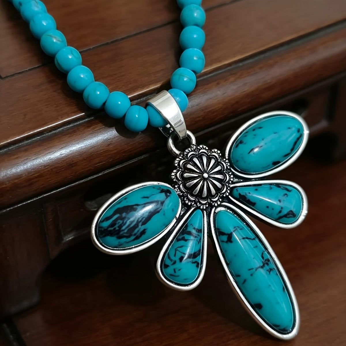 Turquoise Flower Beaded Necklace