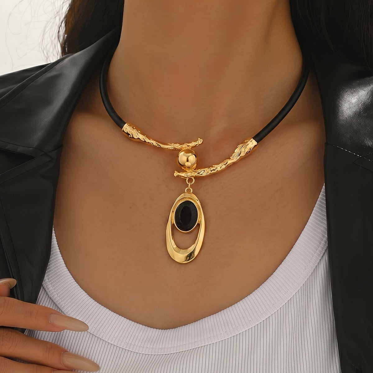 Black Oval Geometric Toggle Choker