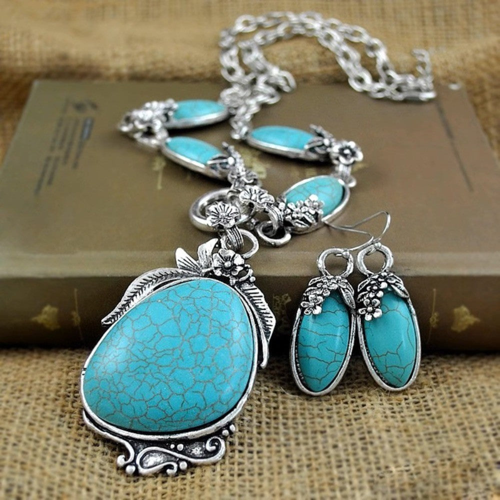 Turquoise Leaf Pendant Necklace & Earring Set