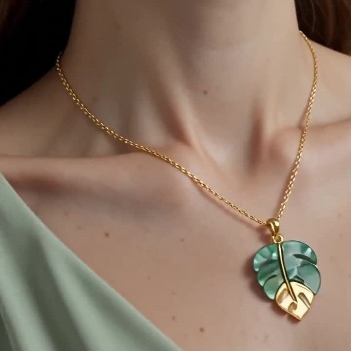 Green Leaf Necklace & Earring Set