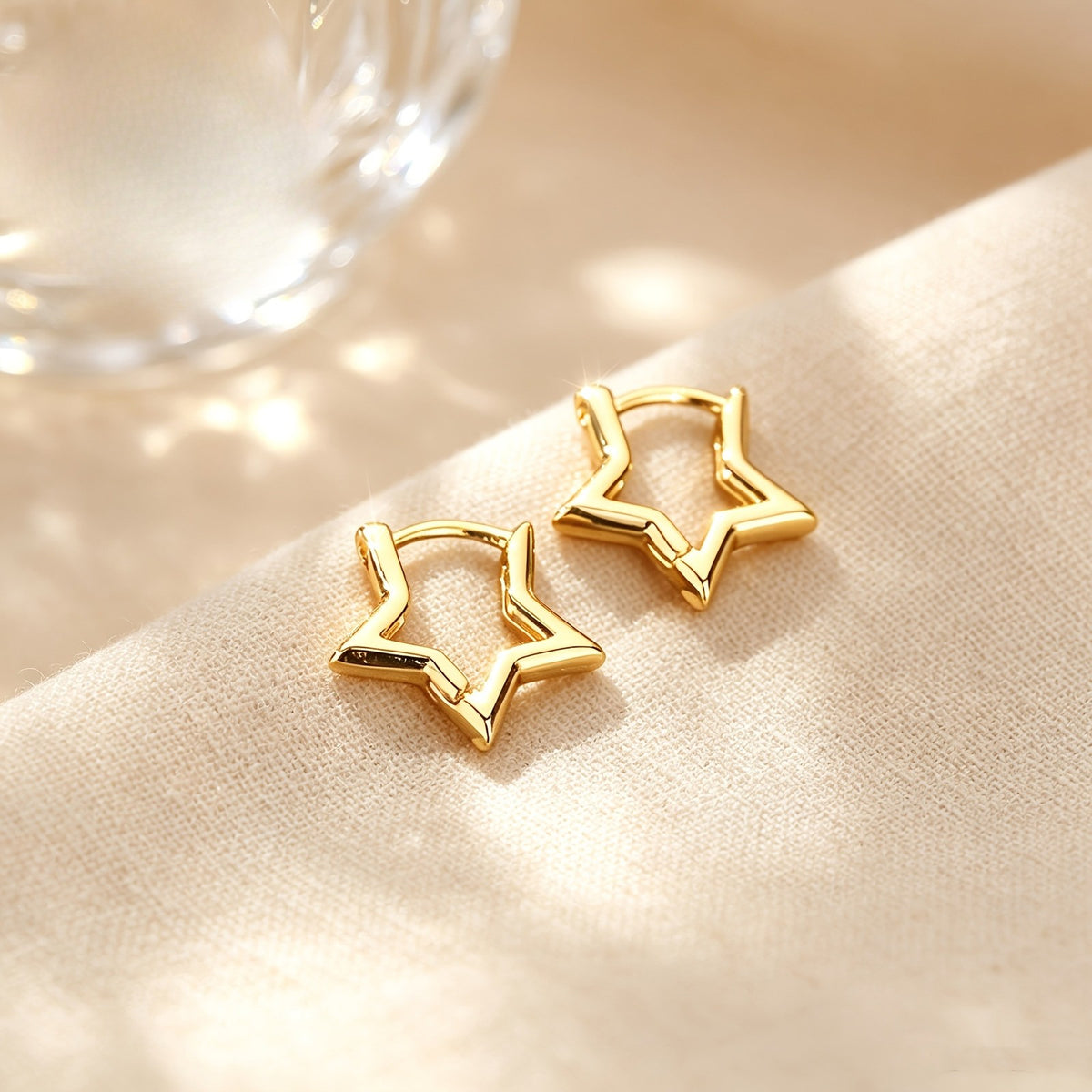 Open Star Outline Stud Earrings