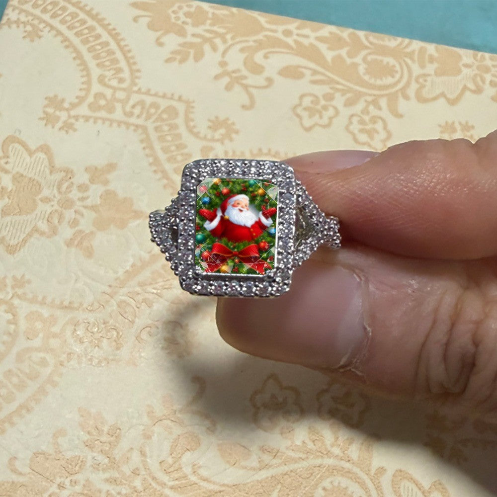 Santa Claus Wreath Glass Ring