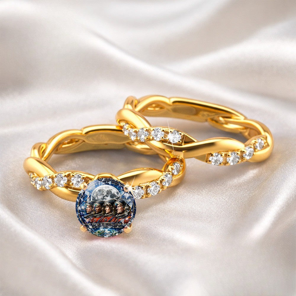 Twisted Crystal Astronaut Ring
