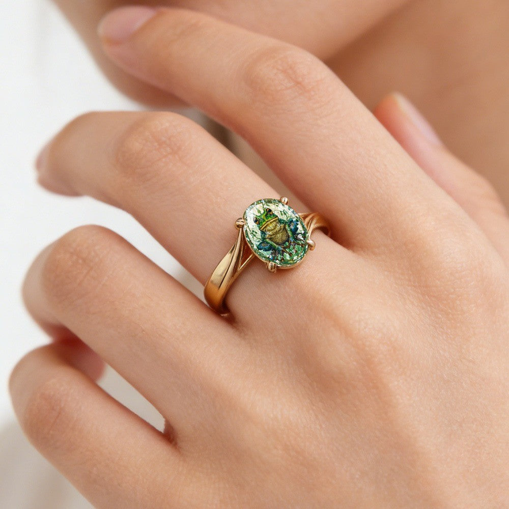 Frog Oval Statement Ring