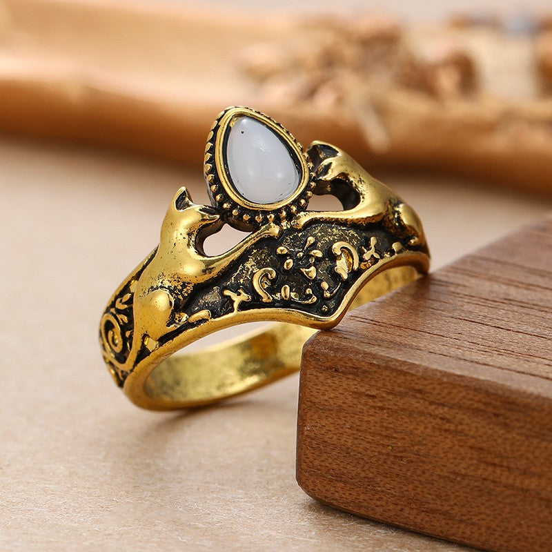 Vintage Cat Teardrop Statement Ring