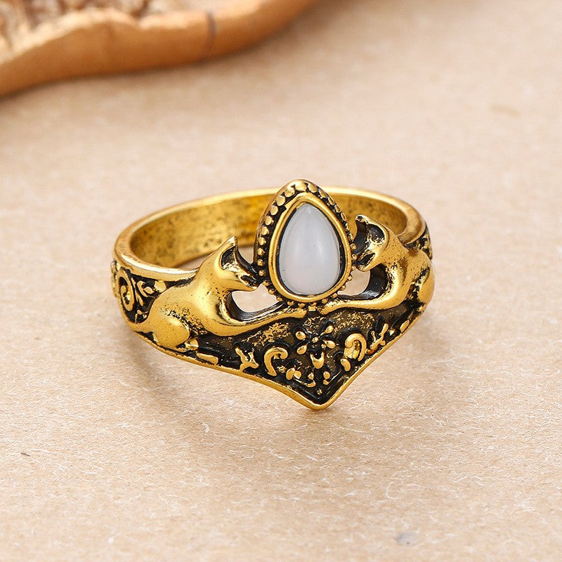 Vintage Cat Teardrop Statement Ring