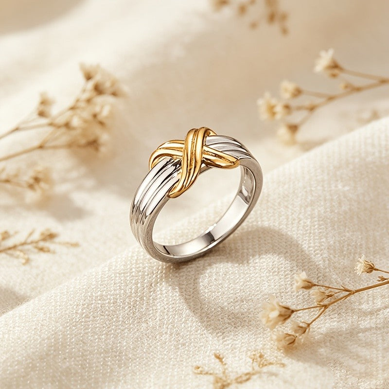 Two-Tone Intertwined Knot Ring
