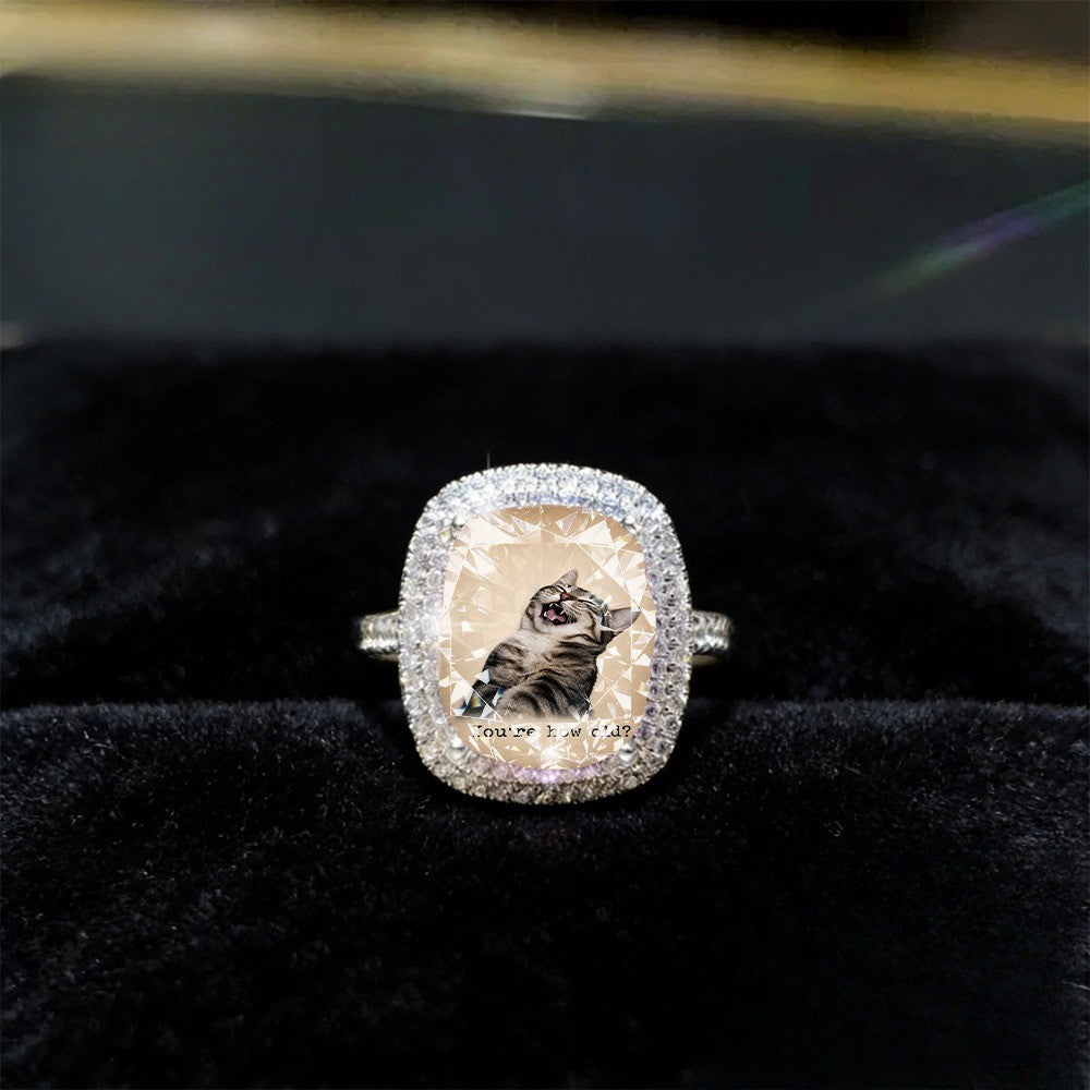 Yawning Cat Square Ring
