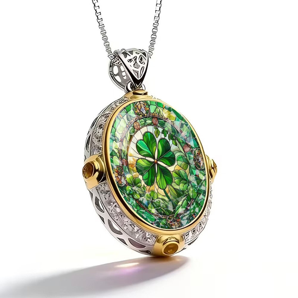 Green Clover Oval Pendant Necklace