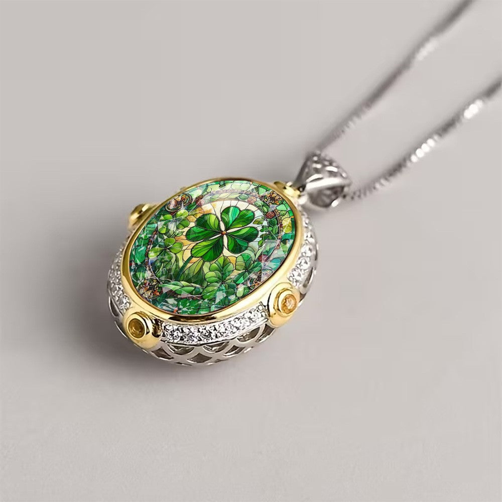 Green Clover Oval Pendant Necklace