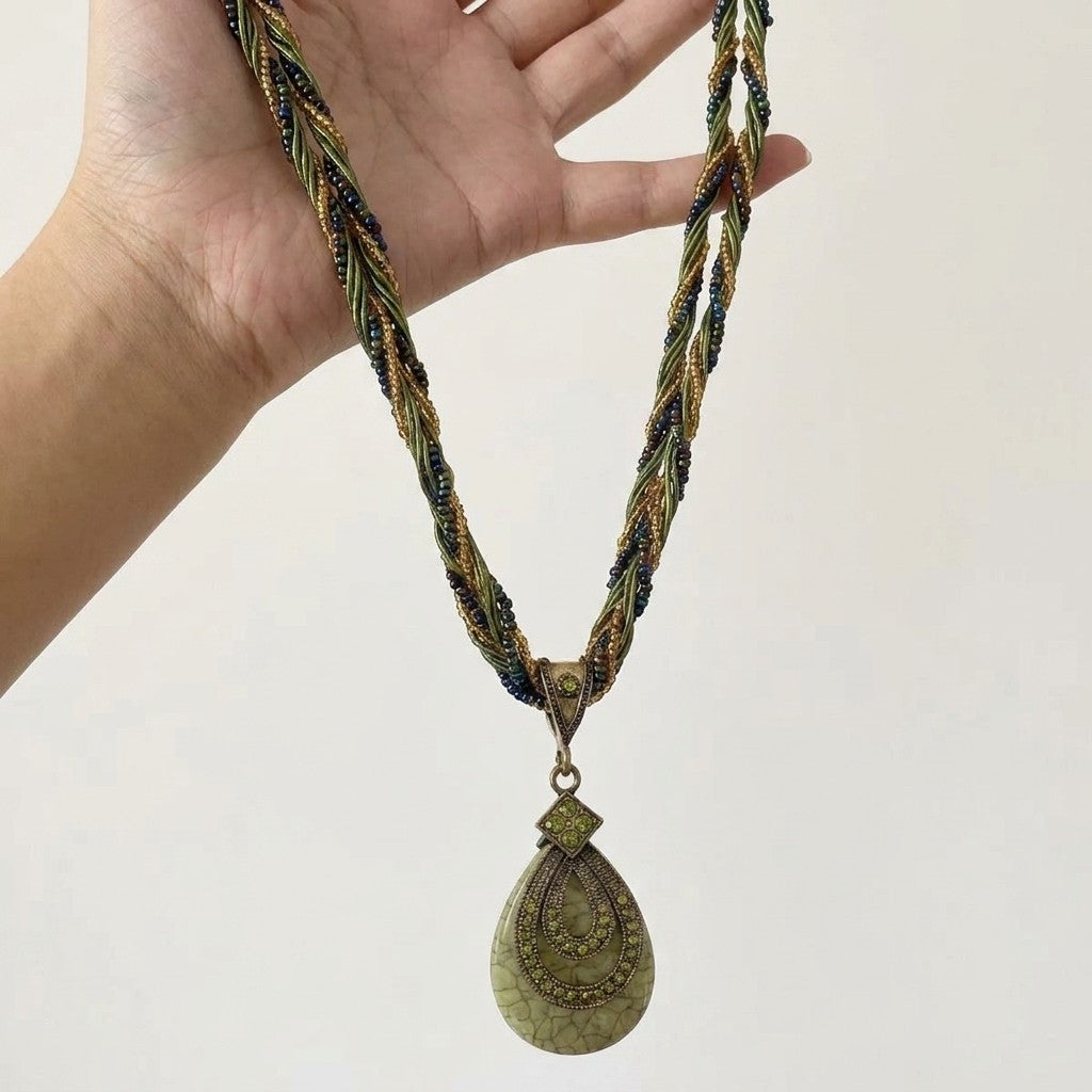 Green Teardrop Woven Necklace