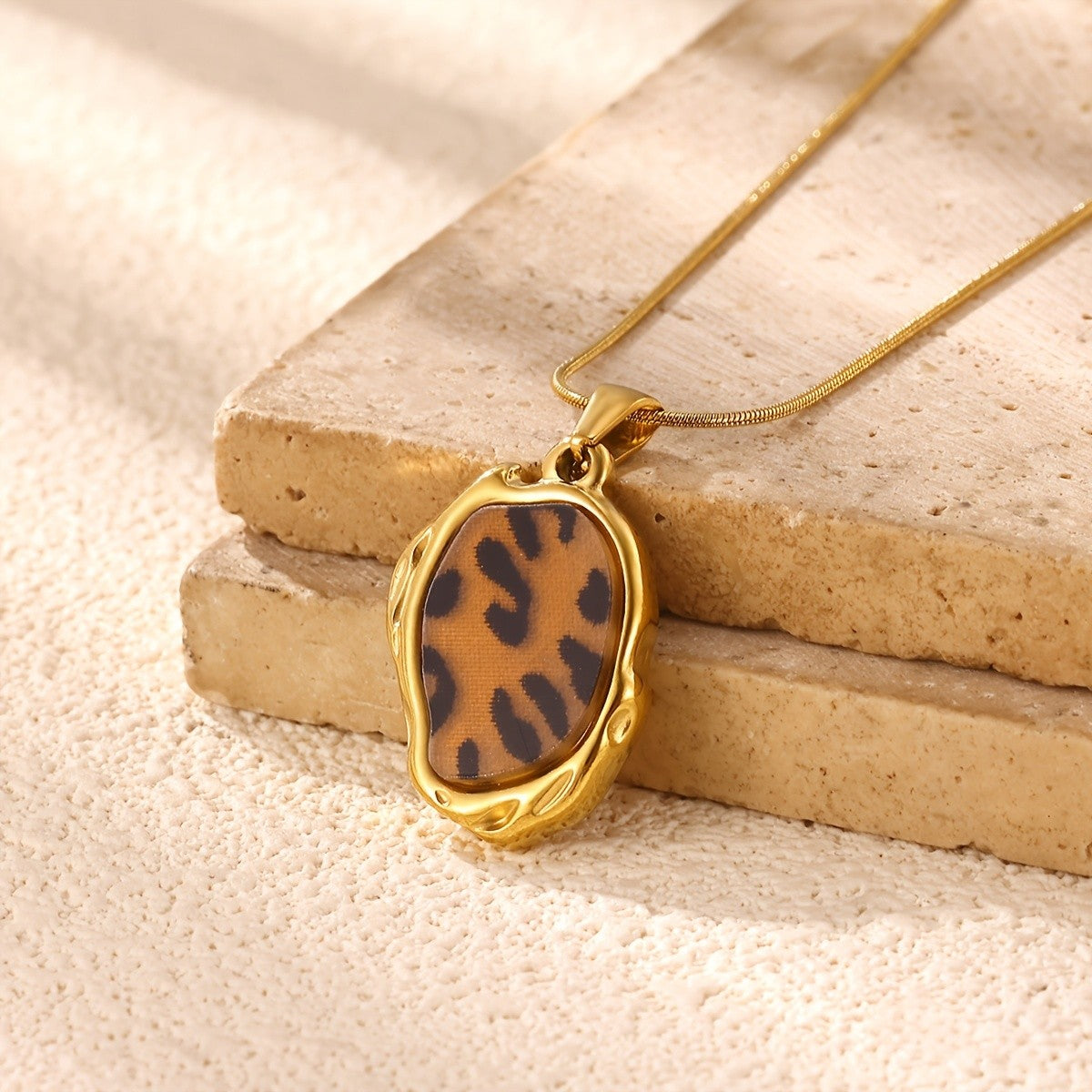Leopard Print Irregular Pendant Necklace