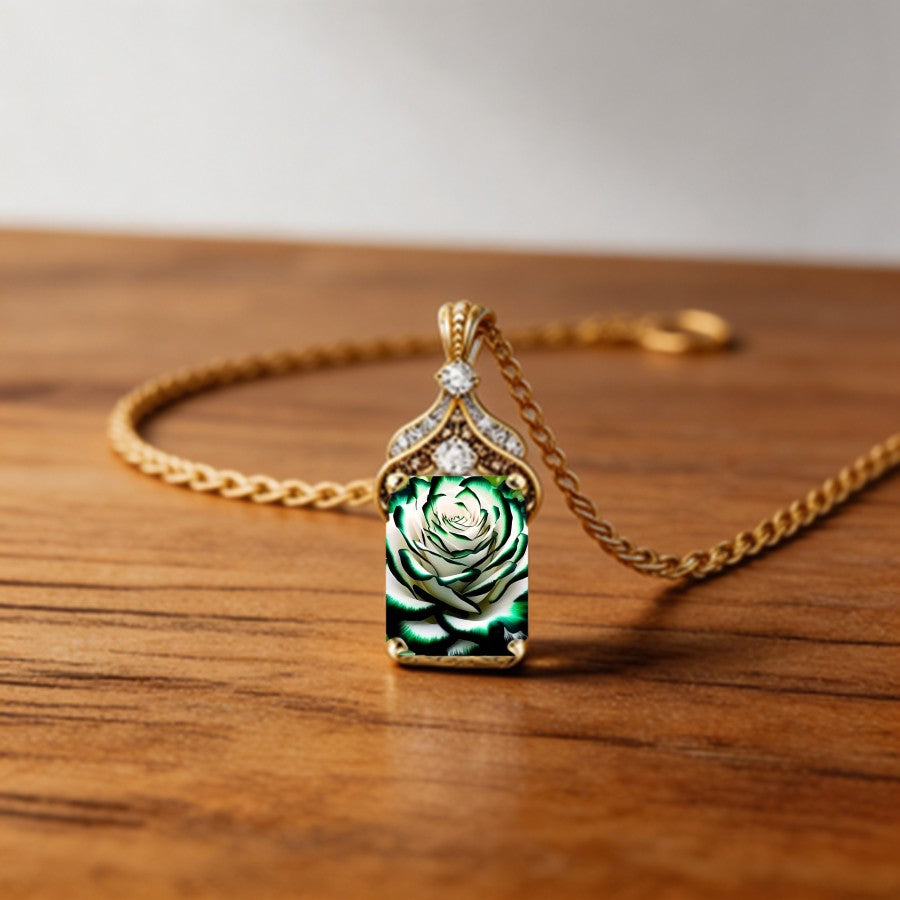 Green Edge Rose Pendant Necklace