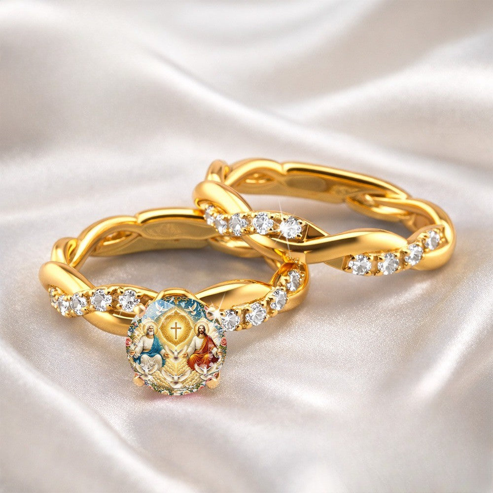 Twisted Trinity Ring