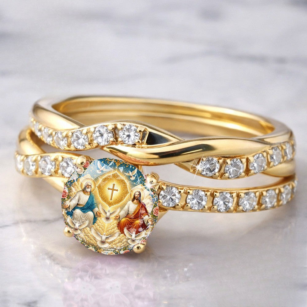 Twisted Trinity Ring