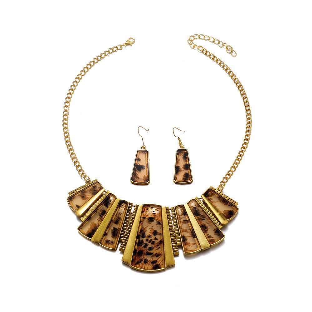 Leopard Fan Statement Set