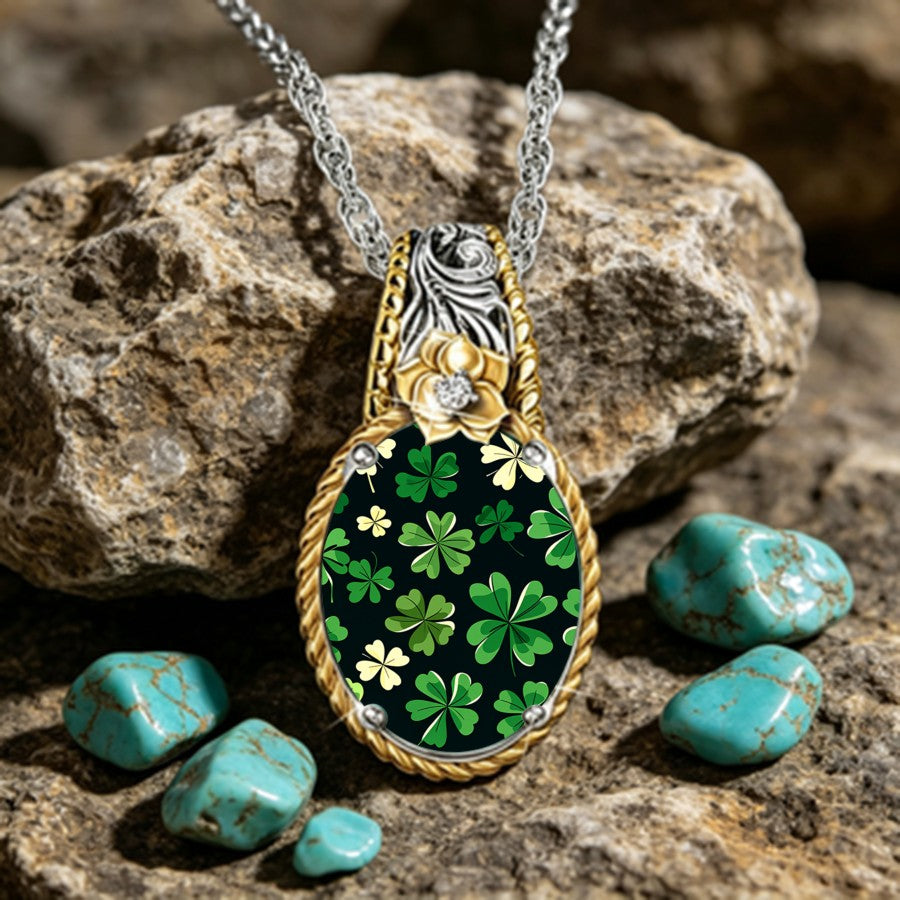 Clover Pattern Oval Pendant Necklace