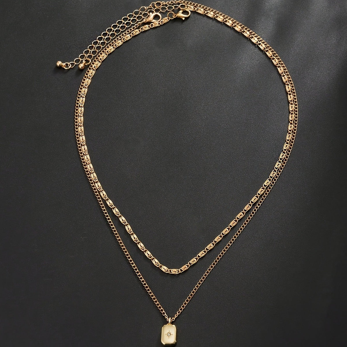 Layered Tag Pendant Necklace Set