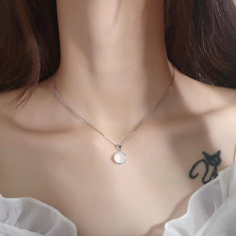 White Stone Circle Pendant Necklace