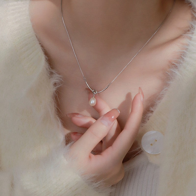 Curved Bar Knot Pearl Necklace
