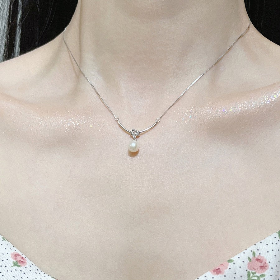 Curved Bar Knot Pearl Necklace