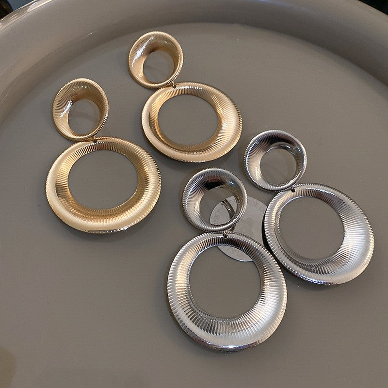 Ribbed Circle Earrings