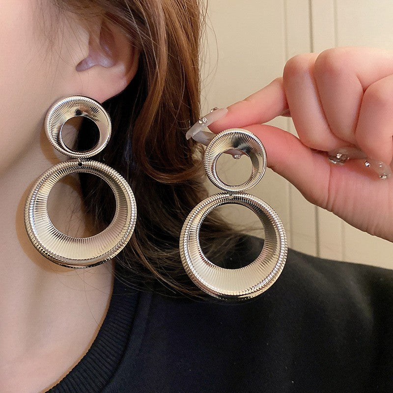 Ribbed Circle Earrings