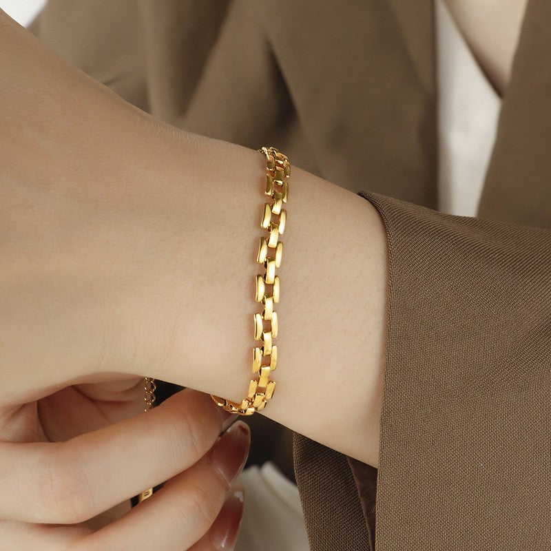 Polished Curved Link Bracelet