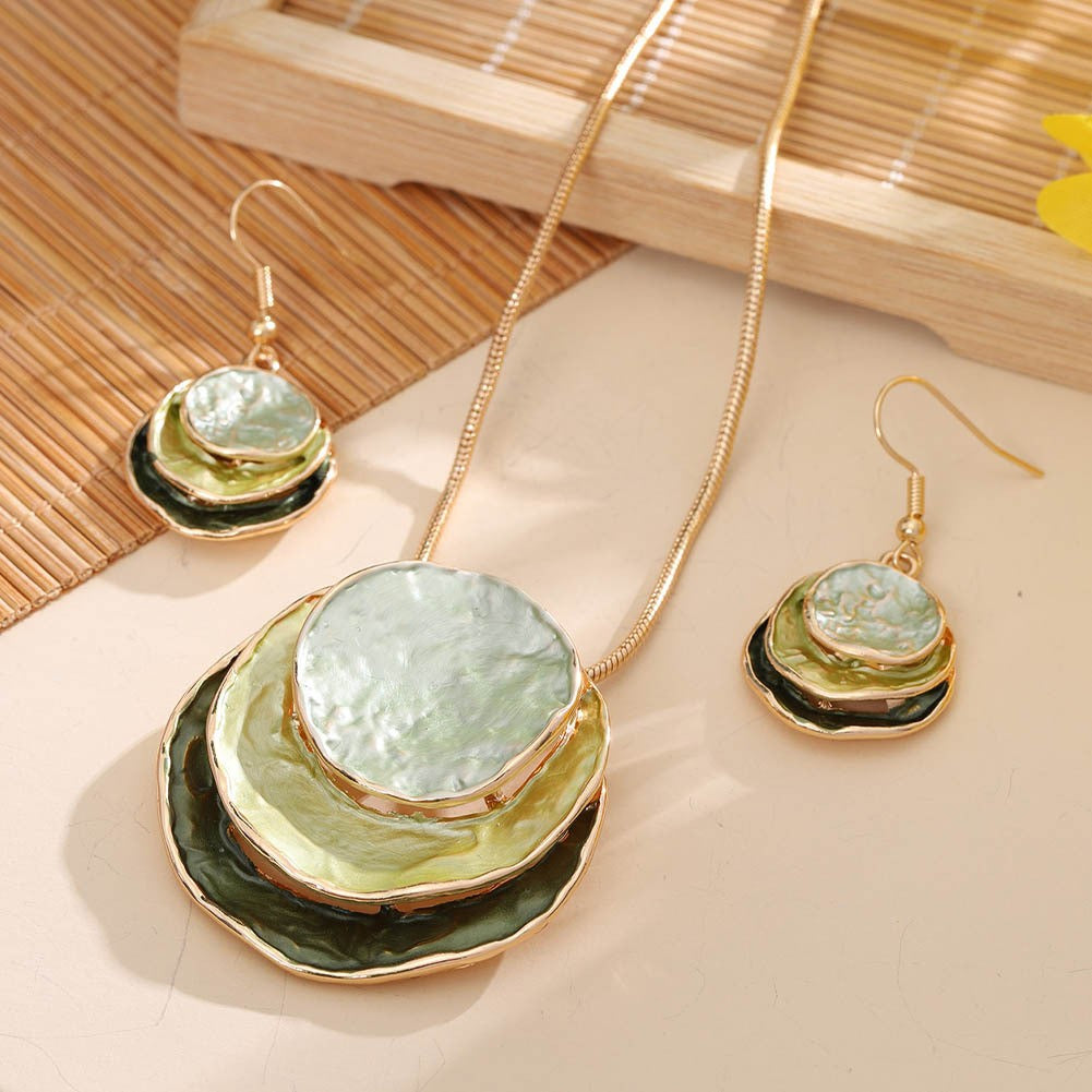 Layered Shell Disc Necklace & Earring Set