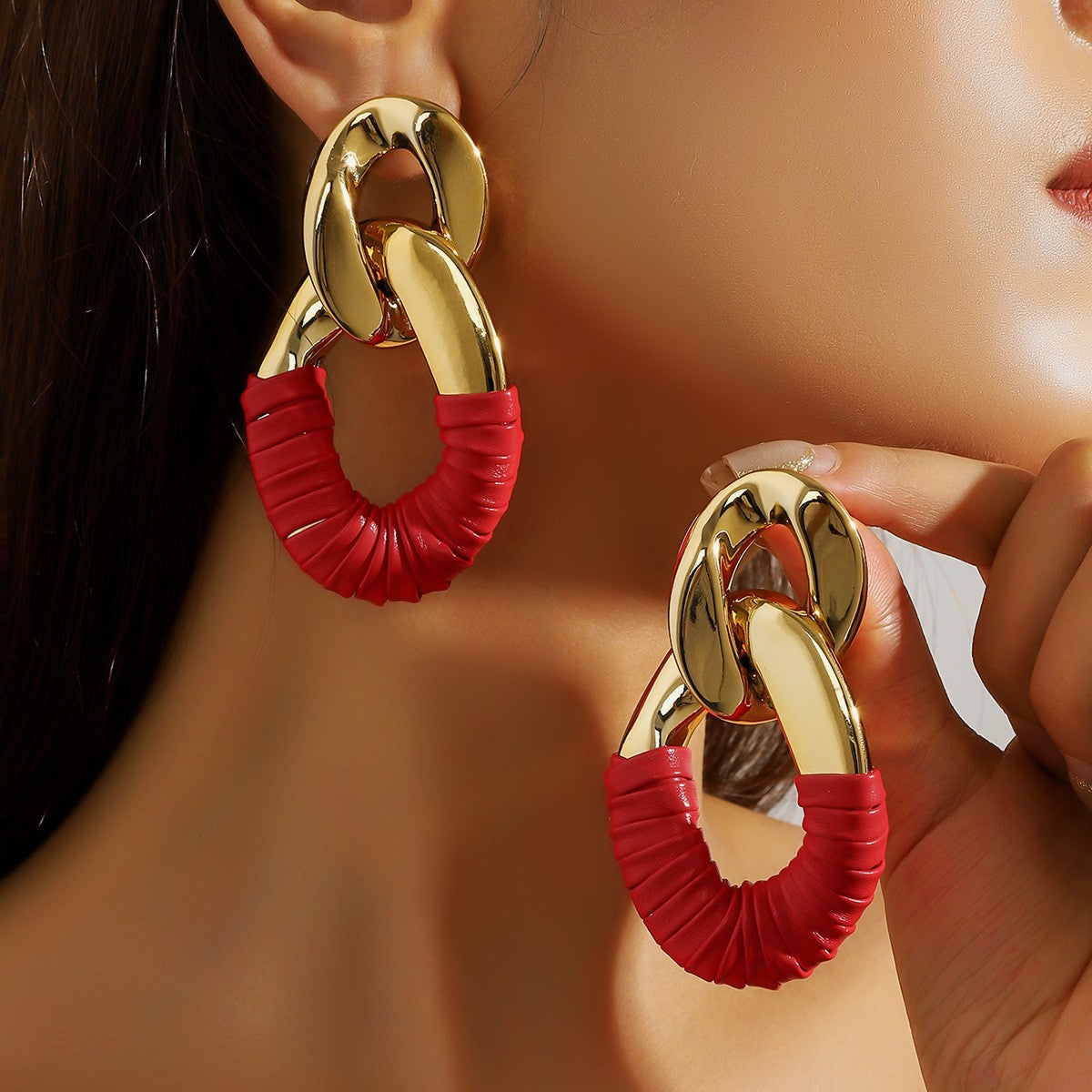Pleated Oval Link Earrings