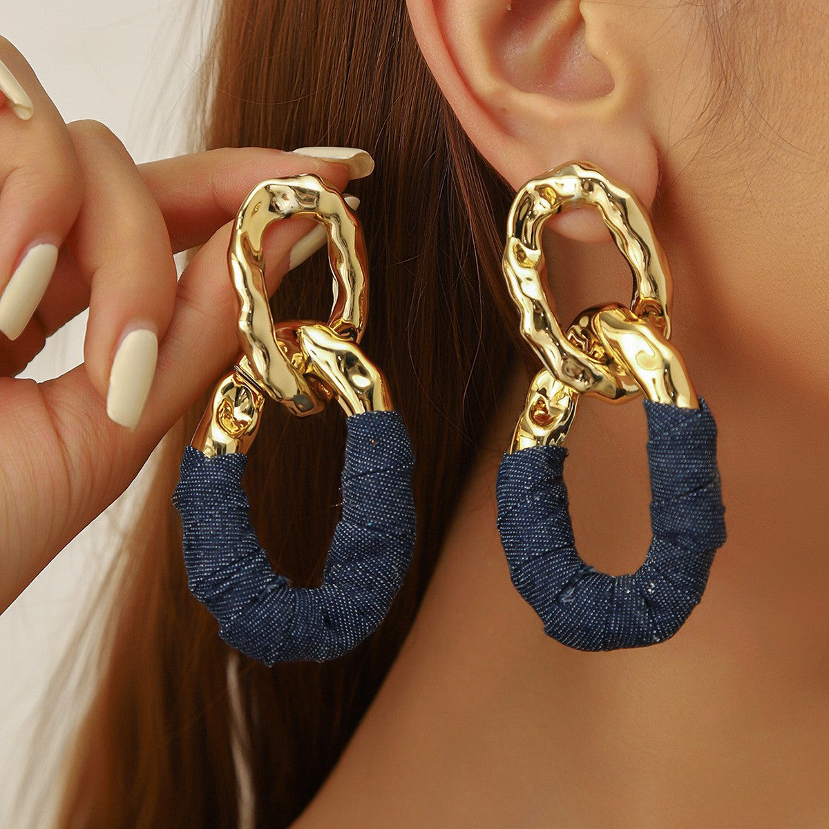 Pleated Oval Link Earrings