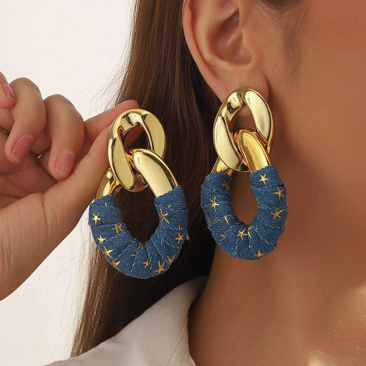 Pleated Oval Link Earrings