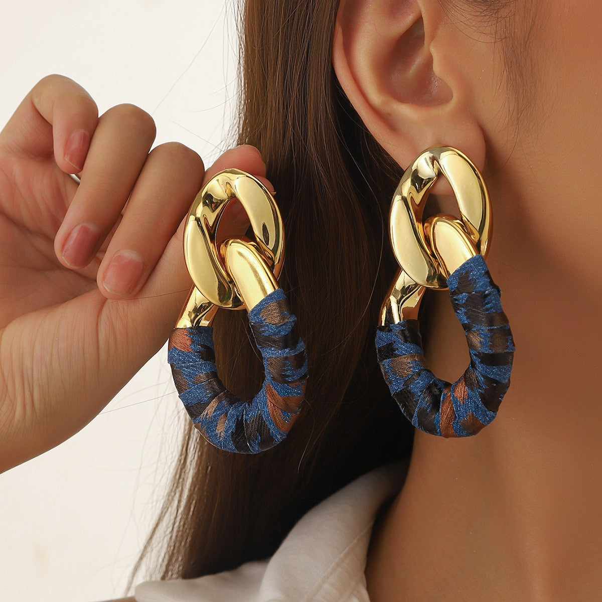 Pleated Oval Link Earrings