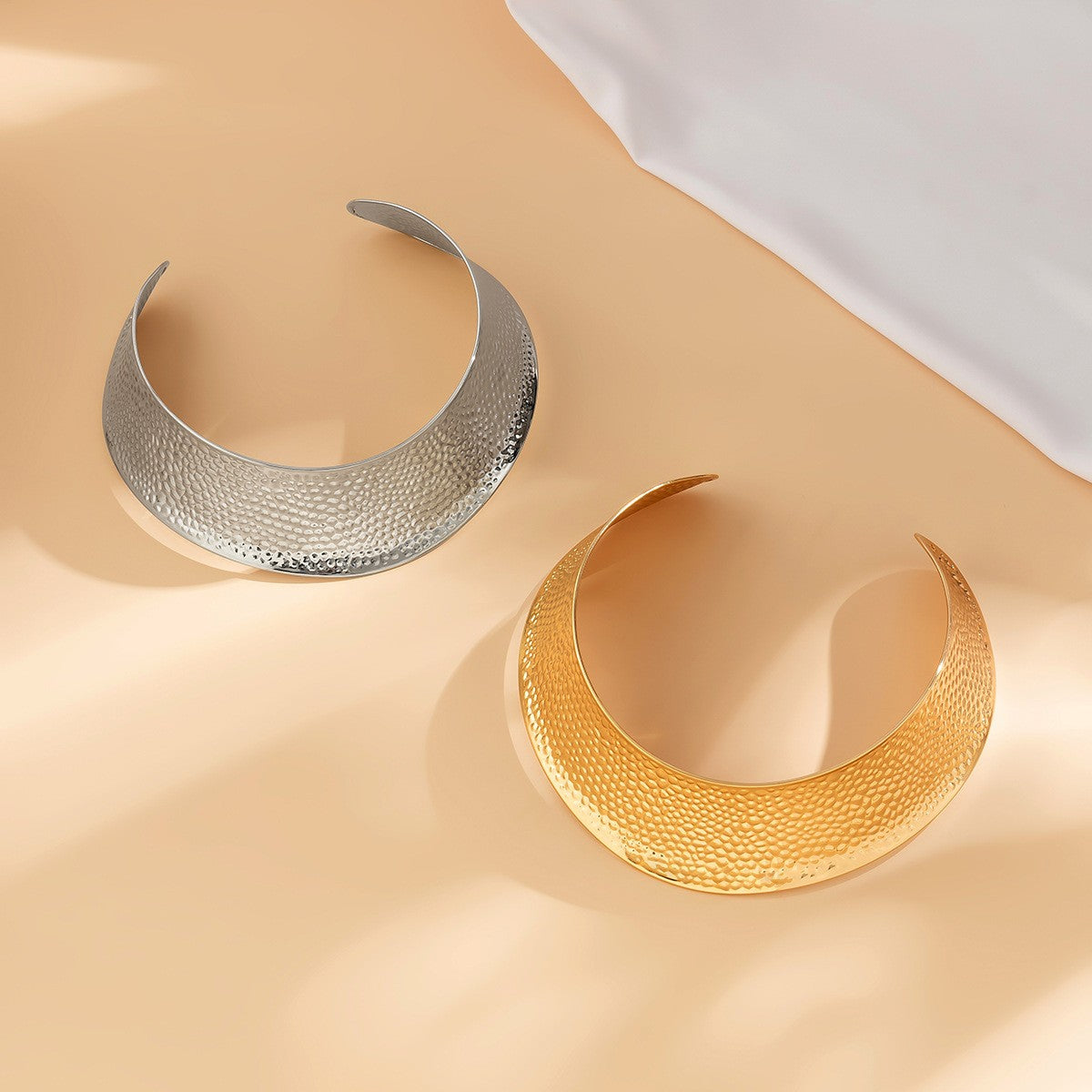 Hammered Metal Collar Necklace
