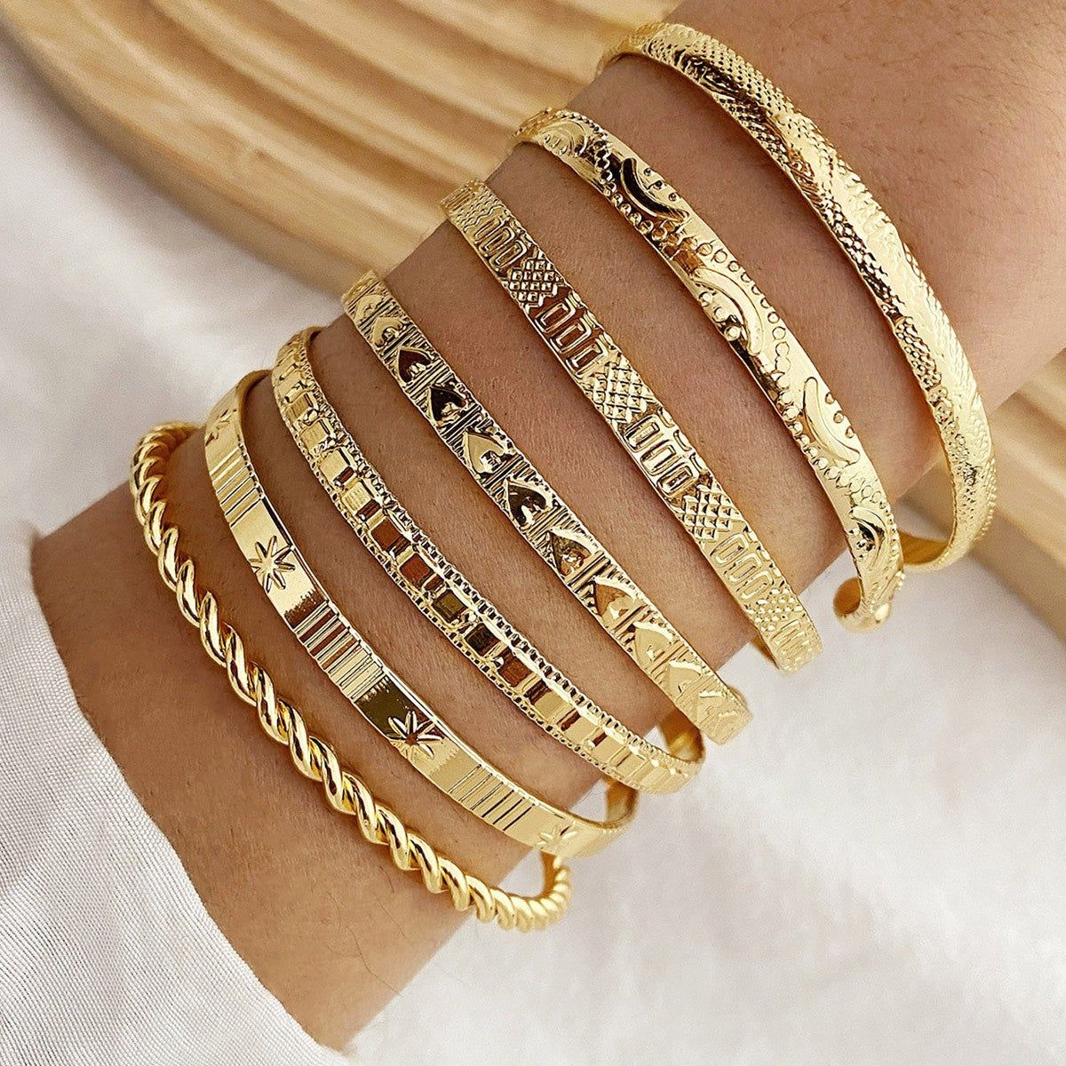 Mixed Texture Cuff Bracelet Set