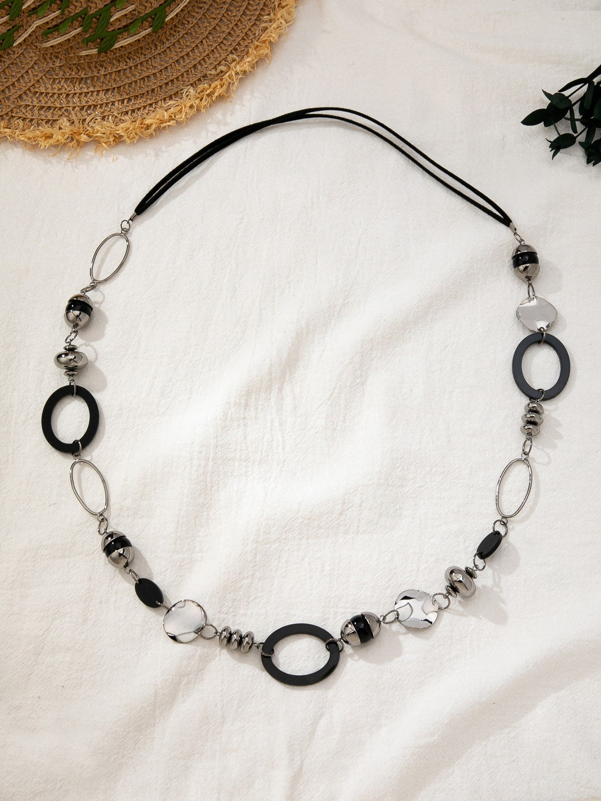 Black Oval & Silver Link Necklace