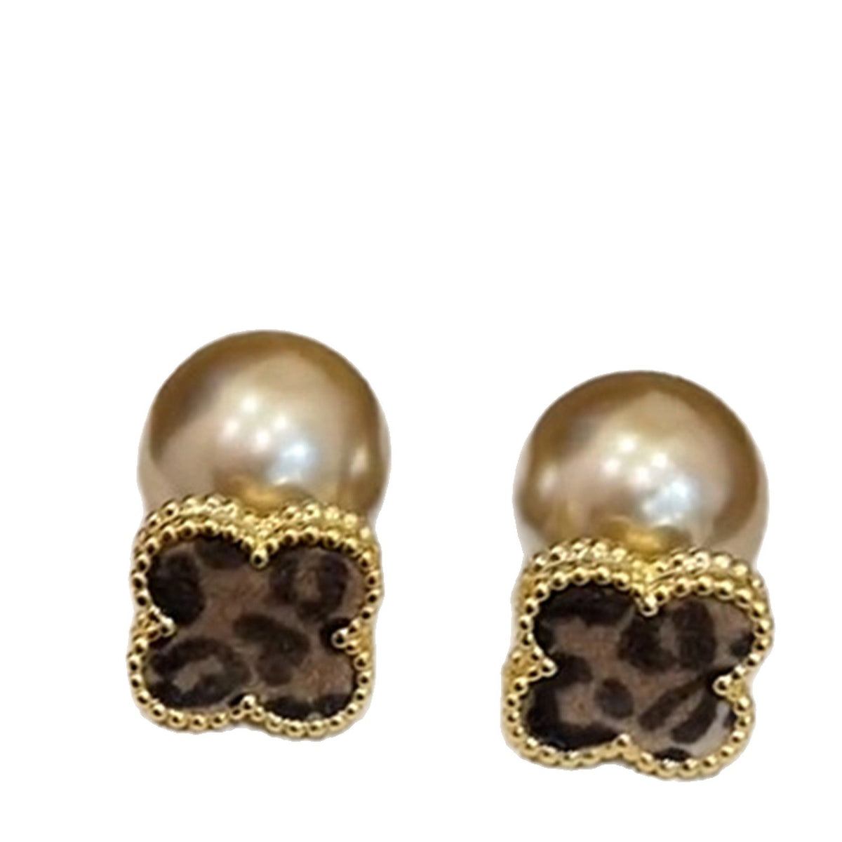 Leopard Clover Pearl Earrings