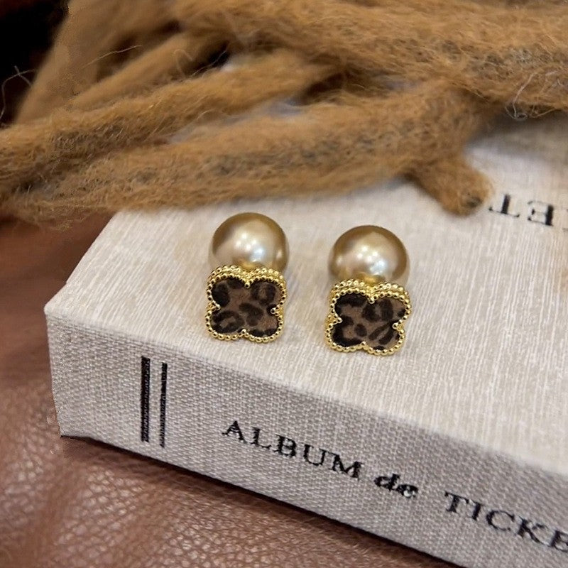 Leopard Clover Pearl Earrings