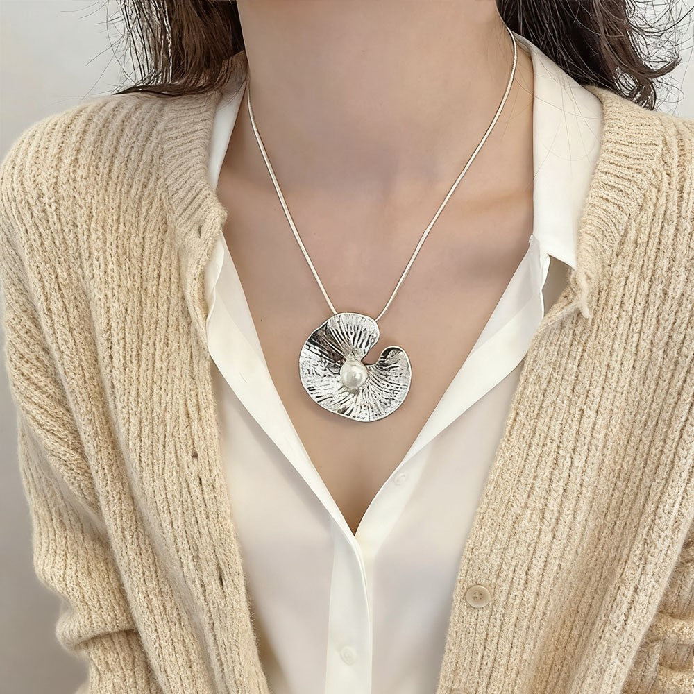 Textured Disc Pearl Necklace